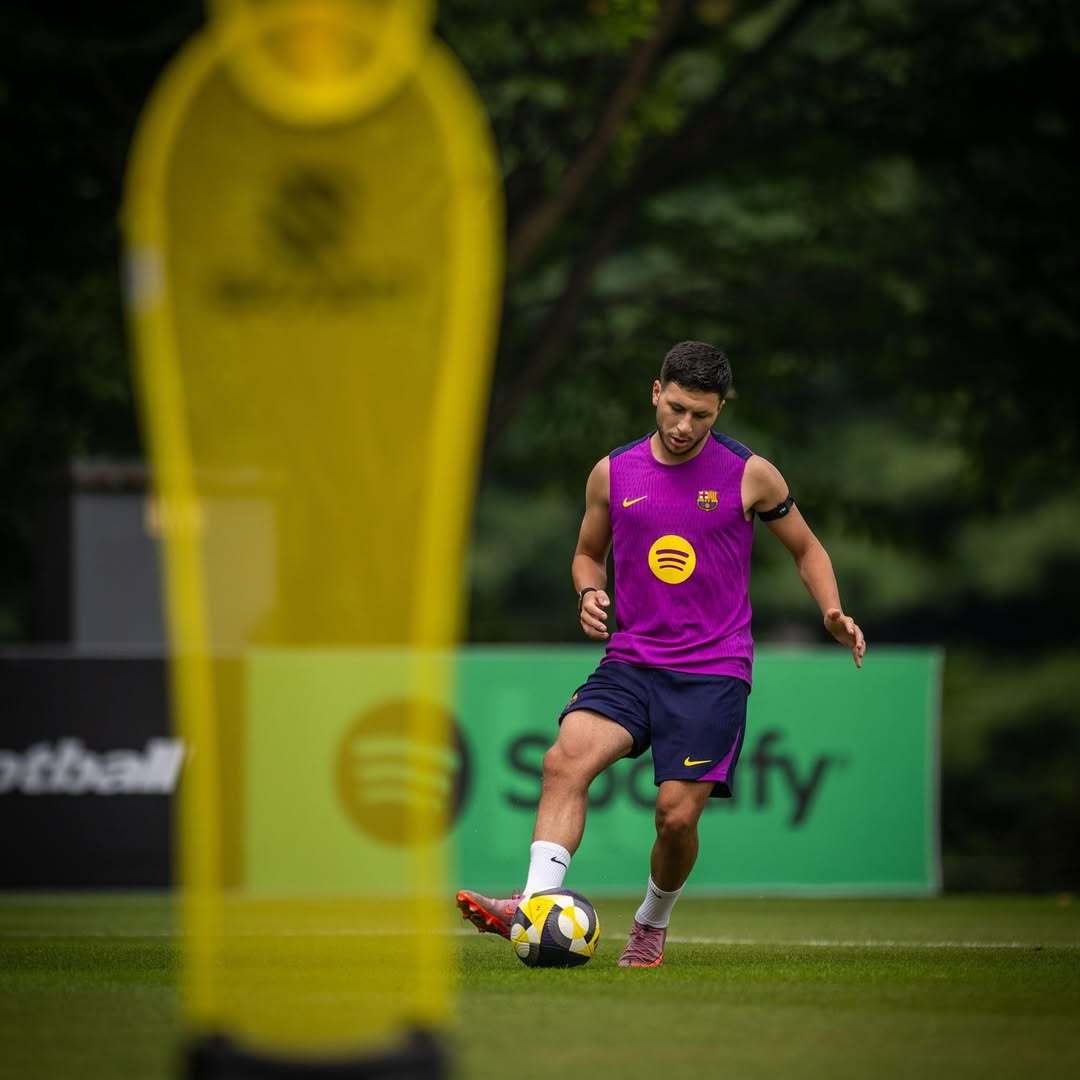 巴萨天才太多也是烦恼，德甲豪门上门淘宝，想租借这位19岁新星